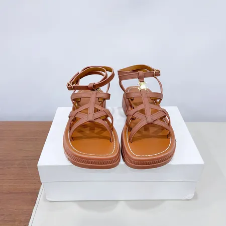 セリーヌ サンダル