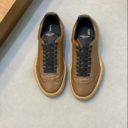 ボッテガ ヴェネタ カジュアルシューズ
