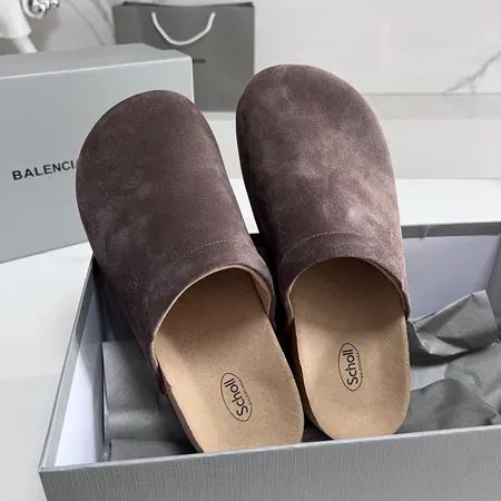 バレンシアガ スリッパ