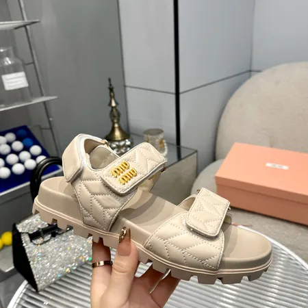 ミュウミュウ サンダル