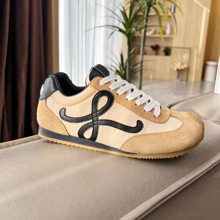 ロエベ カジュアルシューズ