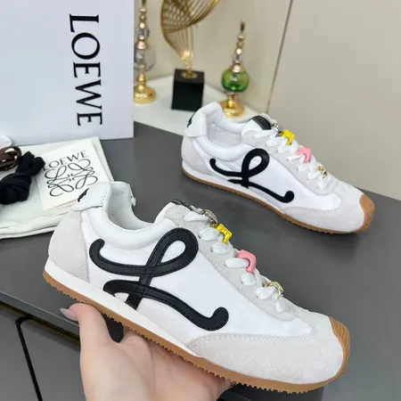 ロエベ カジュアルシューズ