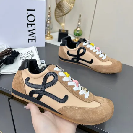 ロエベ カジュアルシューズ