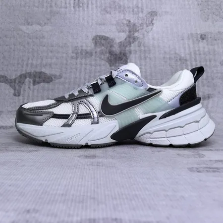 ナイキ スニーカー