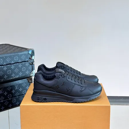 ルイヴィトン カジュアルシューズ