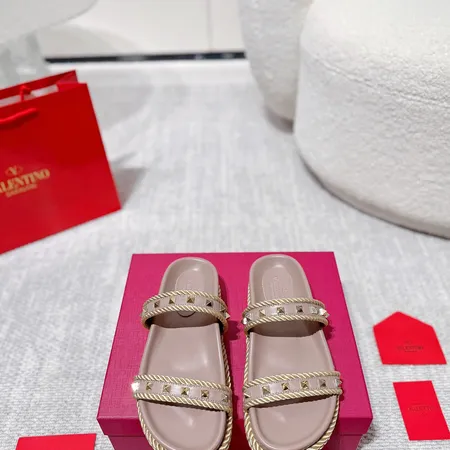 ヴァレンティノ スリッパ