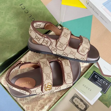 グッチ サンダル