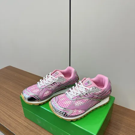 ボッテガ ヴェネタ カジュアルシューズ