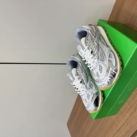 ボッテガ ヴェネタ カジュアルシューズ