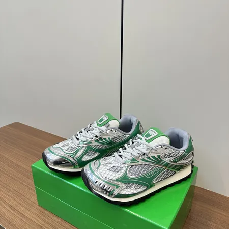 ボッテガ ヴェネタ カジュアルシューズ