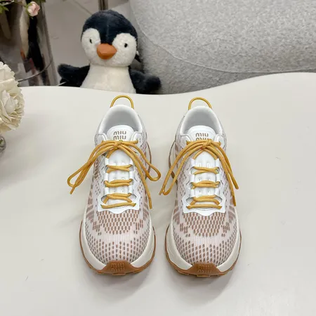 ミュウミュウ スニーカー