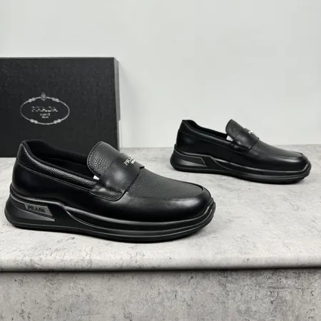 プラダ ビジネスシューズ