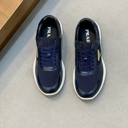 プラダ スニーカー