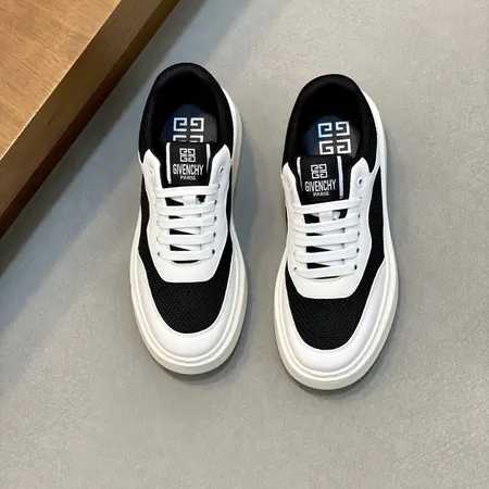 ジバンシィ カジュアルシューズ