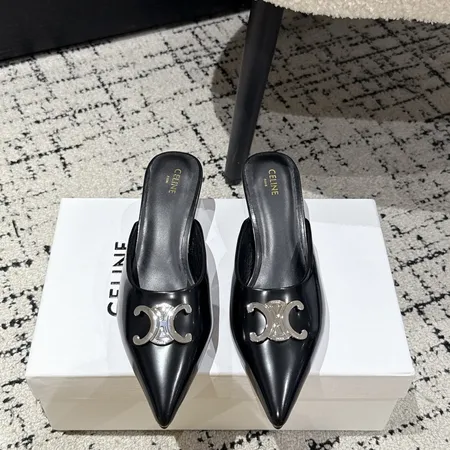 セリーヌ スリッパ