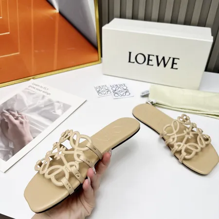 ロエベ スリッパ