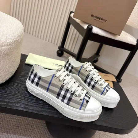 バーバリー ス カジュアルシューズ