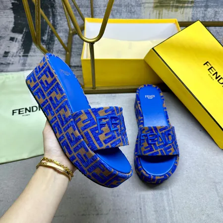 フェンディ スリッパ