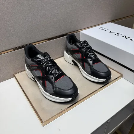 ジバンシィ カジュアルシューズ