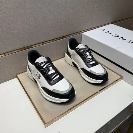 ジバンシィ カジュアルシューズ