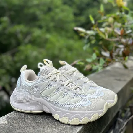 フィラ スニーカー