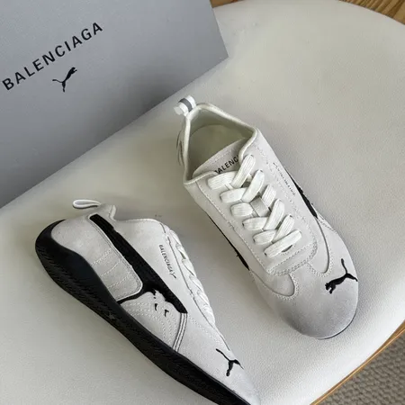 プーマ スニーカー