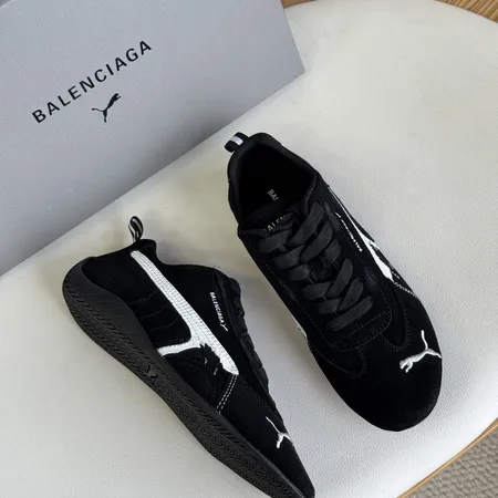 プーマ スニーカー