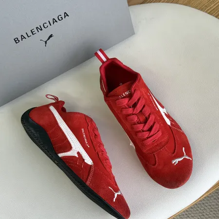 プーマ スニーカー