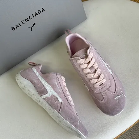 プーマ スニーカー