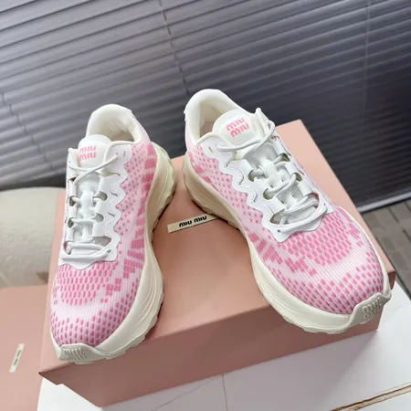 ミュウミュウ スニーカー