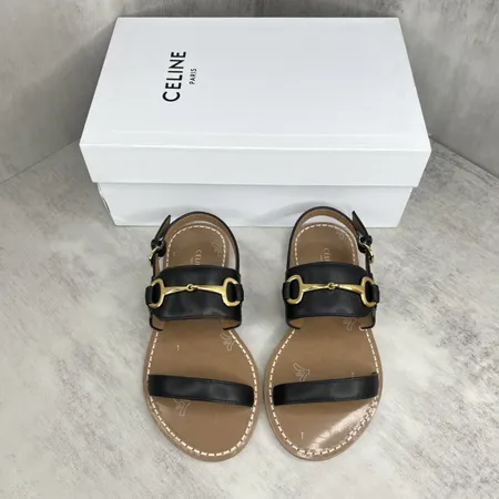 セリーヌ サンダル