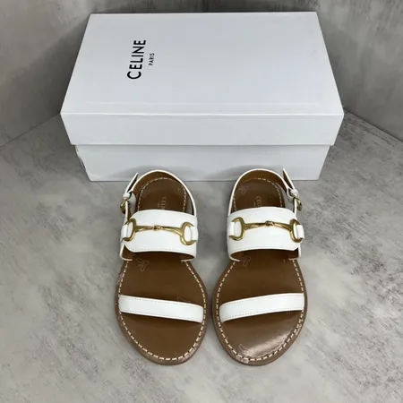 セリーヌ サンダル