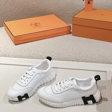 エルメス スニーカー