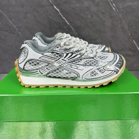 ボッテガ ヴェネタ スニーカー