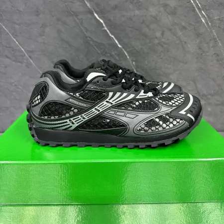 ボッテガ ヴェネタ スニーカー