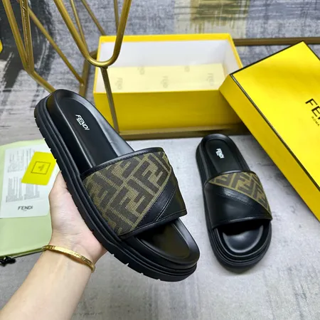 フェンディ スリッパ