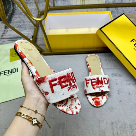 フェンディ スリッパ