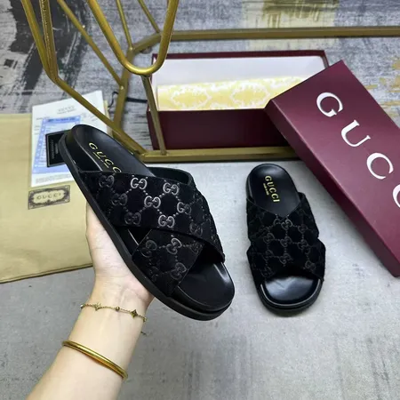 グッチ スリッパ
