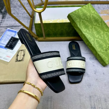 グッチ スリッパ