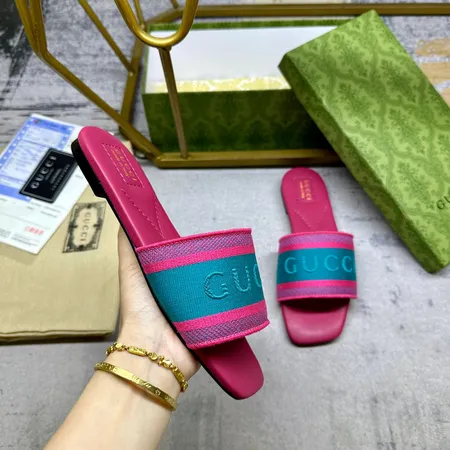 グッチ スリッパ