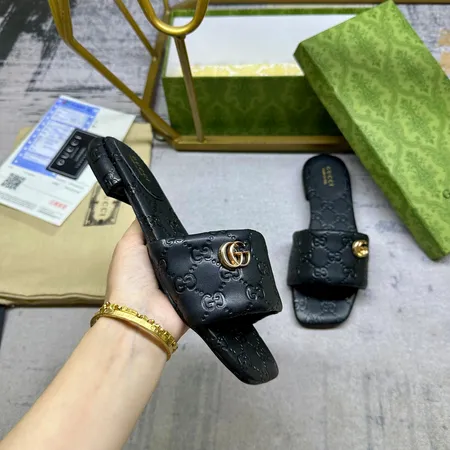 グッチ スリッパ