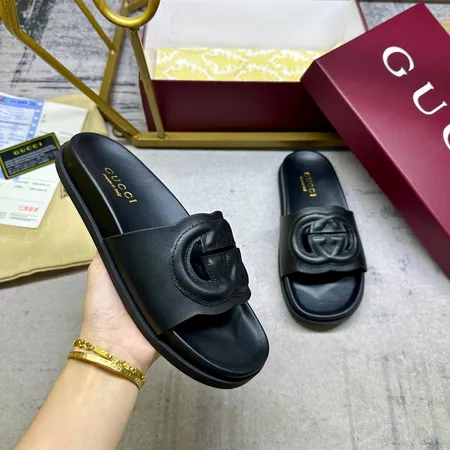 グッチ スリッパ