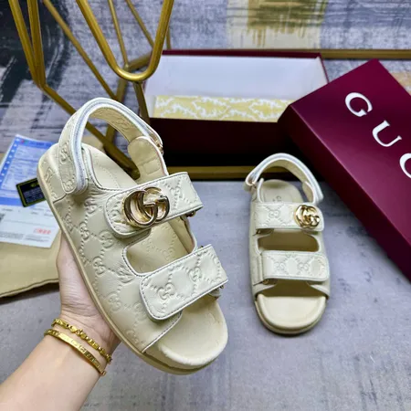 グッチ サンダル