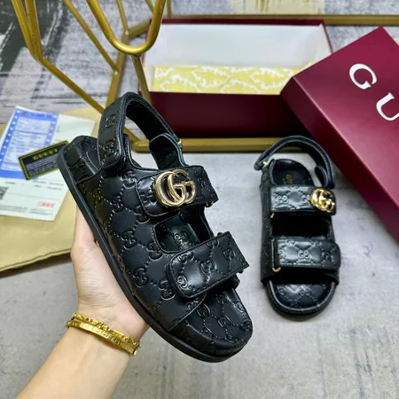 グッチ サンダル