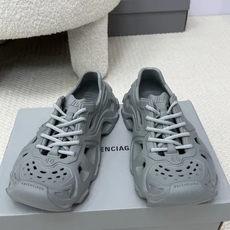 バレンシアガ サンダル