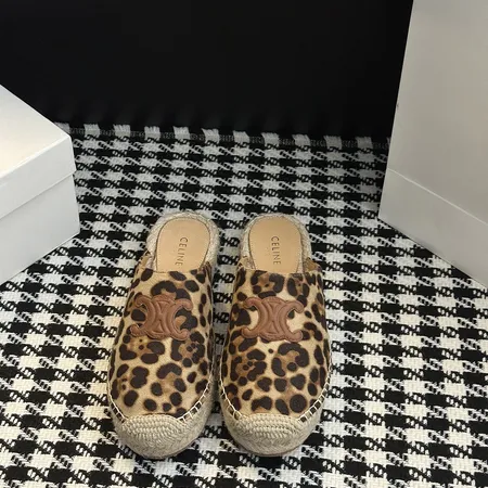 セリーヌ スリッパ