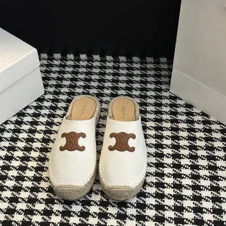 セリーヌ スリッパ