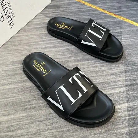 ヴァレンティノ スリッパ