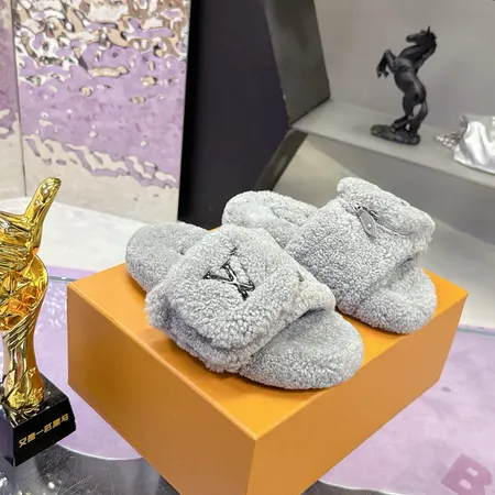 ルイヴィトン スリッパ