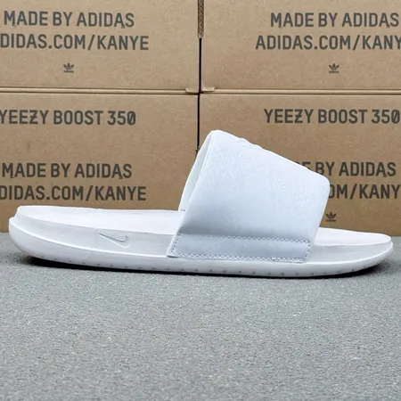 ナイキ スリッパ